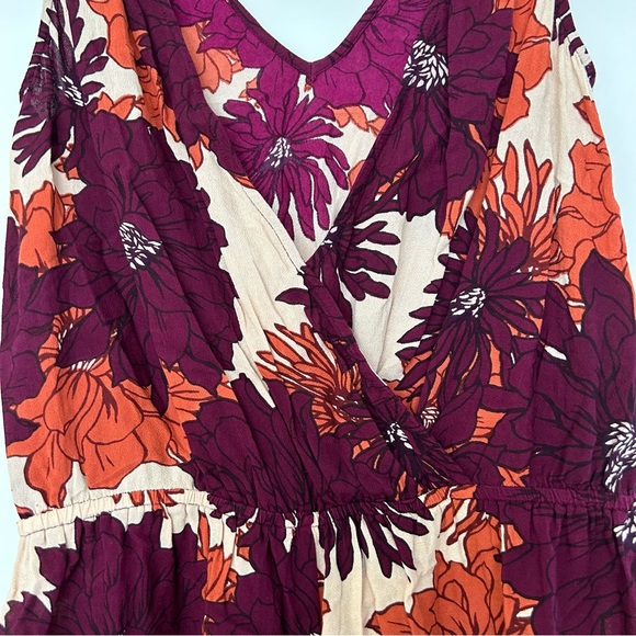 Sisstrevolution Floral Romper - Picture 11 of 12